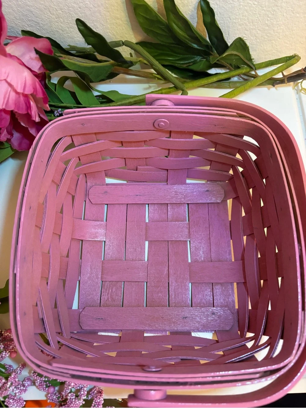 Vintage Longaberger 1998 Medium Berry Basket, Glossy Pink, 7.5” W, 3.75” H